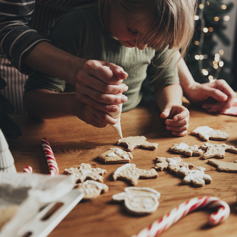 HOLIDAY BAKING FOR TINY CHEFS
